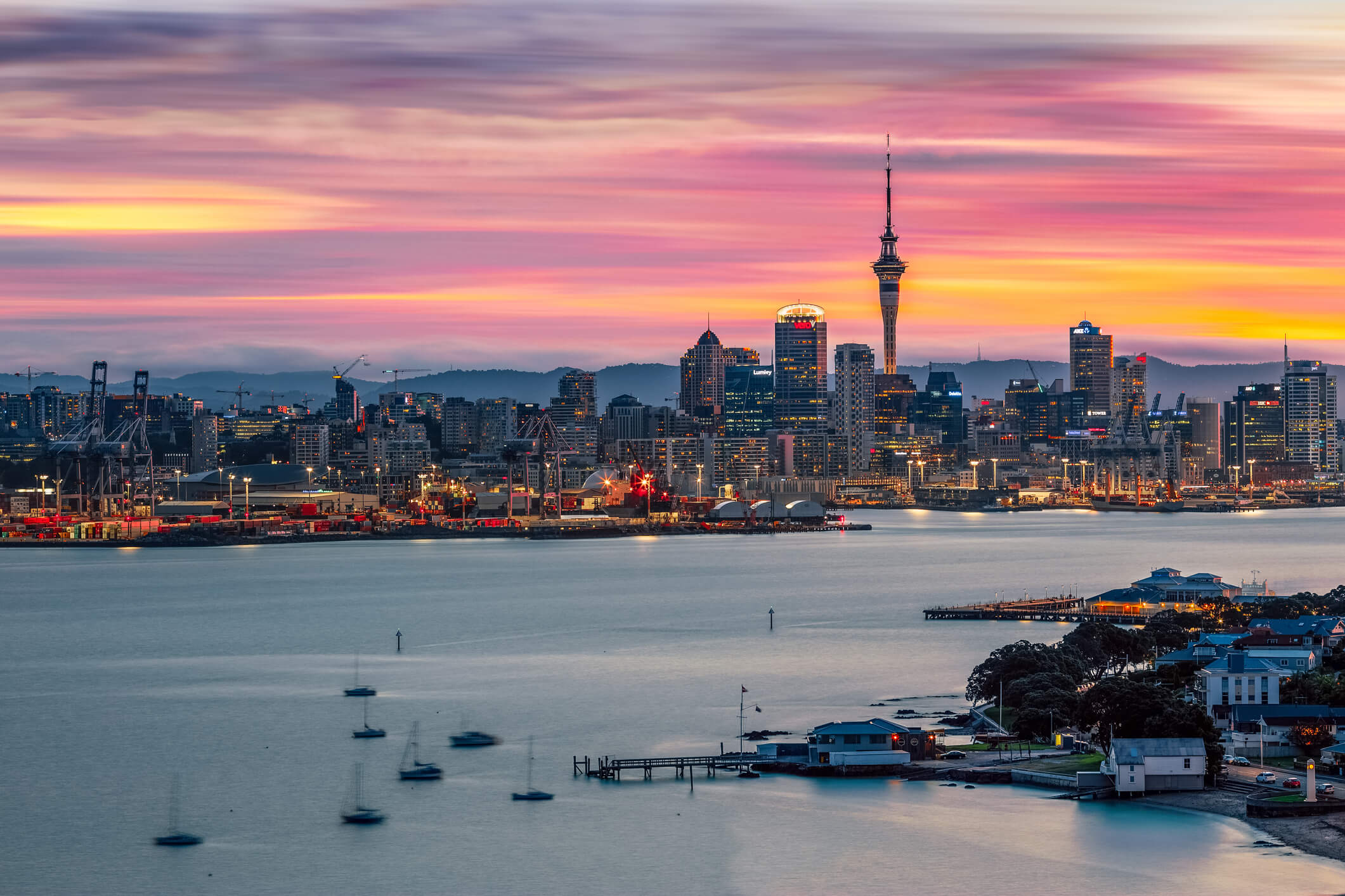 Auckland leads slowdown, as national prices dip again